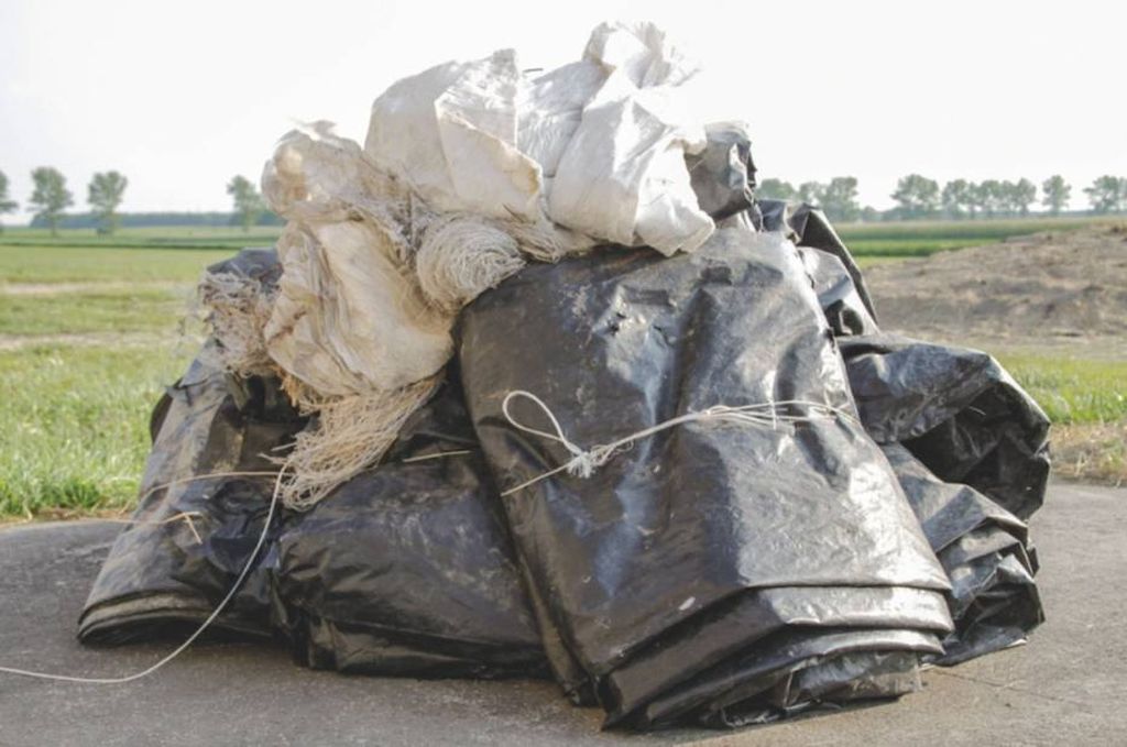 Zbiórka odpadów z foli rolniczych, siatki i sznurka do owijania balotów, opakowań po nawozach i typu big-b