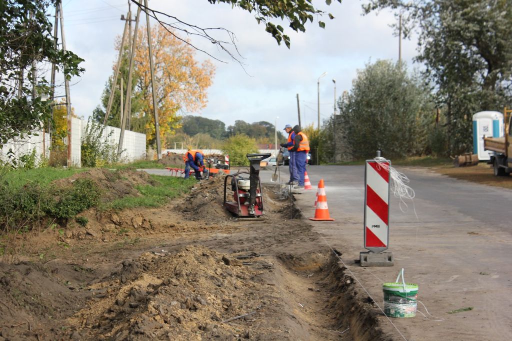 Rozpoczęła się budowa chodnika przy ul. 3 Maja w Werbkowicach