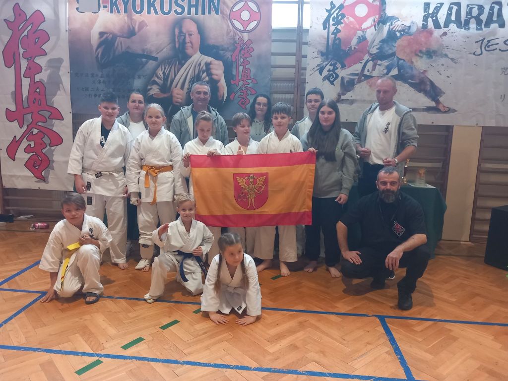 Wyjazd dzieci i młodzieży na Ogólnopolskie Zawody Karate Kyokushin w Ożarowie